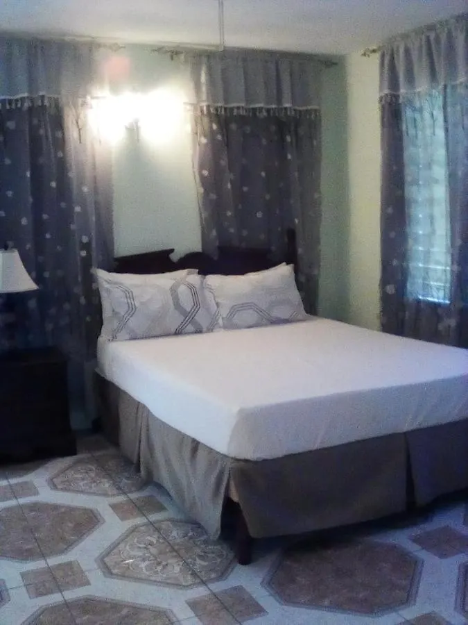 Castle Vue B&B Montego Bay
